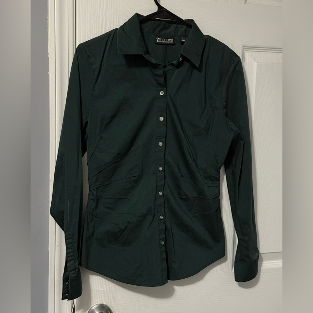 New York and Company collared button down shirt size small